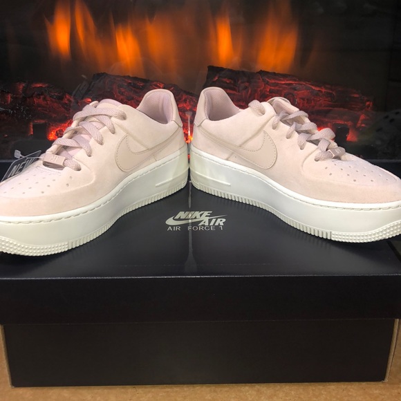 Wmns Air Force 1 Sage Low ‘Particle Beige’ - Picture 4 of 5